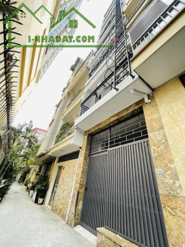 Bán nhà dòng tiền 160tr/tháng, 8 tầng x 120m, 1 nhà ra phố Nguyễn Lương Bằng, Đống Đa, 28