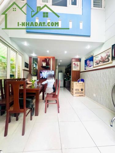 (S363) 🏠BÁN CĂN NHÀ HÒA BÌNH TÂN PHÚ - SÁT ĐẦM SEN Q11. 🏠 Kết cấu 4 tầng-hẻm xe hơi 👉