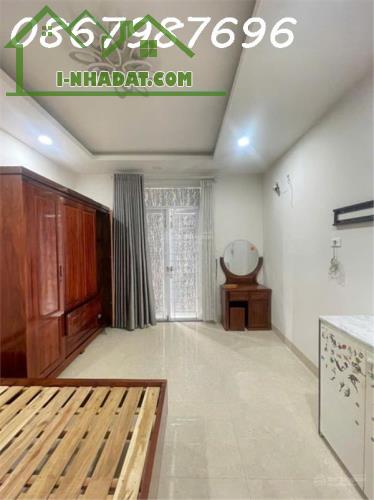 Bán nhà 3 tầng mê đúc chắc chắn DT 54,7m2 nở hậu, đường 5m oto thông, khu vực yên tĩnh , - 2