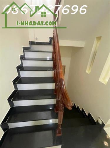 Bán nhà 3 tầng mê đúc chắc chắn DT 54,7m2 nở hậu, đường 5m oto thông, khu vực yên tĩnh , - 3