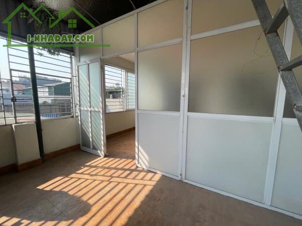 HIÊM- CÁCH PHỐ 3 BƯỚC CHÂN- GẦN HỒ ĐỀU HOÀ-CÁCH PHÔ CỔ 3P- 2 THOÁNG - 2