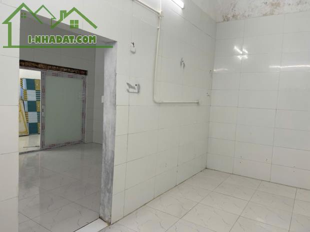 Cho thuê nhà riêng Bạch Mai, 80m x 2 tầng, ngõ xe máy tránh, tiện ở, kho xưởng, thợ xây