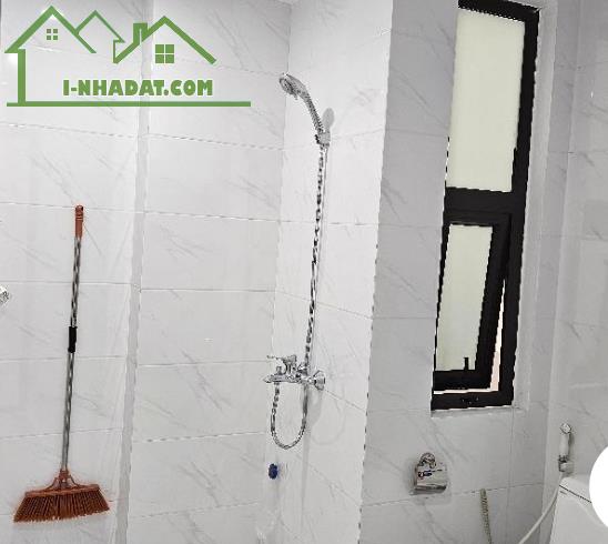 BÁN NHÀ 5 TẦNG GẦN HỒ SÀI ĐỒNG – NHÀ MỚI ĐẸP, VỊ TRÍ ĐẮC ĐỊA – GIÁ 7 TỶ  Diện tích: 40m² | - 5