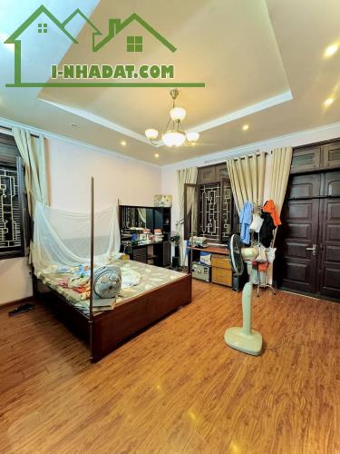 HẠ CHÀO CỰC SÂU-Phân Lô Ô tô tránh Phố Nguyên Hồng 52/55m, 4Tầng,MT 4.3m 27 Tỷ - 2
