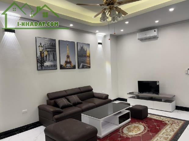 VIEW HỒ-GARA-NHÀ THANG MÁY-PHỐ KẺ TẠNH-LONH BIÊN. DT: 70M². 6 TẦNG. GIÁ: NHỈNH 16TỶ - 2