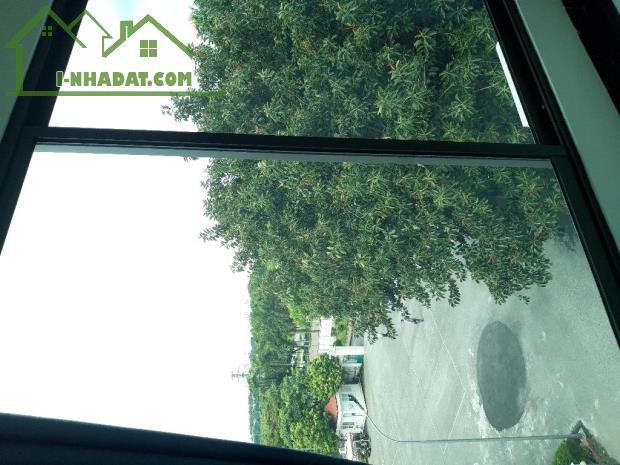 VIEW HỒ-GARA-NHÀ THANG MÁY-PHỐ KẺ TẠNH-LONH BIÊN. DT: 70M². 6 TẦNG. GIÁ: NHỈNH 16TỶ - 1