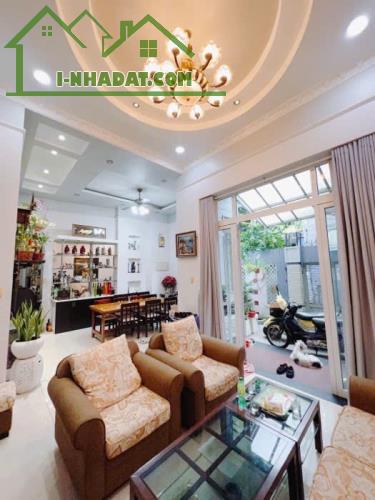BÁN BIỆT THỰ XE HƠI NGỦ TRONG NHÀ ĐƯỜNG VĨNH HỘI, QUẬN 4 - NGANG LỚN 18M*10M - 3