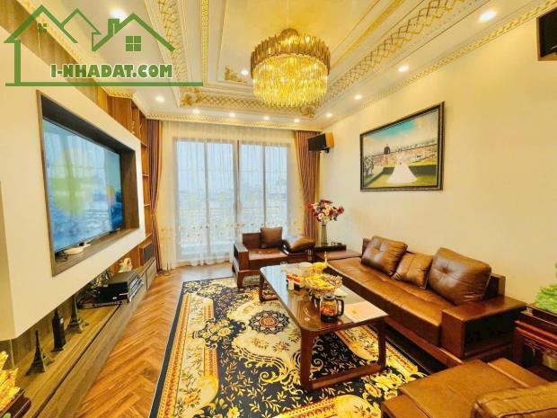 Bán nhà mặt phố Đàm Quang Trung, Đi bộ ra Aeon Long Biên - KD sầm uất, 52,3m x 7T. - 2
