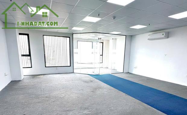 Cho thuê sàn văn phòng khu sân bay 70m2 giá 10tr