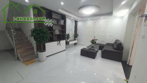 SIÊU PHẨM VILA SÂN VƯỜN CÂY CẢNH - 2 MẶT TIỀN  - 15M RA OTO - #ĐỘICẤN  - #BAĐÌNH - 3
