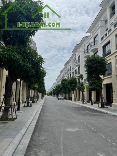 Bán shop house Phân Khu Hừng Đông 106mx5T MT 8m xe khe 200tr/1m Vinhomes Wonder City Đan - 1