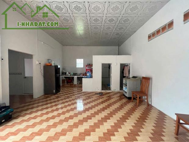 KẸT TIỀN BÁN GẤP CĂN NHÀ CẤP 4 HÒA KHÁNH ĐÔNG GIÁ 1TY4, DT 7X25.5, SHR THỔ CƯ