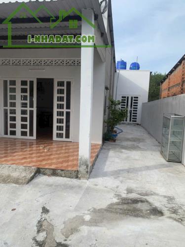 KẸT TIỀN BÁN GẤP CĂN NHÀ CẤP 4 HÒA KHÁNH ĐÔNG GIÁ 1TY4, DT 7X25.5, SHR THỔ CƯ - 4