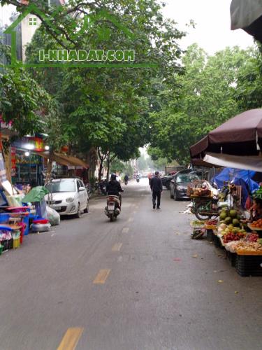 KINH DOANH, LÔ GÓC, Ô TÔ , 79m2, Phố Bồ Đề, Long Biên, nhỉnh 24 tỷ.