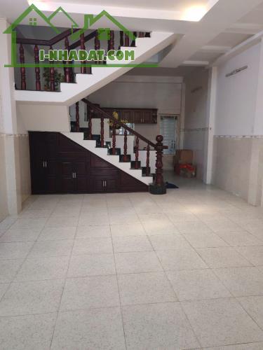 Gấp Bán Nhà 2 tầng (5x18) Mặt Tiền Thới Tam Thôn 17, Hóc Môn nhĩnh 5T - 2