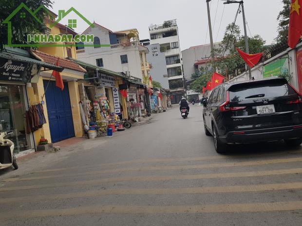 Bán nhà Phố Nguyễn Sơn, 8T thang máy, Khu Phân Lô, ở ngay, Full Nội thất