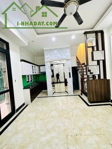 NHÀ MỚI DÂN XÂY LÕI NGUYỄN VĂN CỪ 45M, 7T, MT4M, THANG MÁY, FULL NỘI THẤT, KINH DOANH. - 4