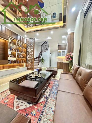 BÁN NHÀ PHAN KẾ BÍNH 37M 5 TẦNG FULL NỘI THẤT GẦN PHỐ GIÁ 8.9 TỶ