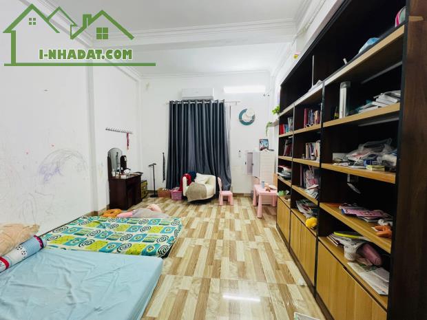 TRUNG VĂN - SIÊM PHẨM GIÁ 8 TỶ xx - DT 56M2 x 3 TẦNG - OTO ĐỖ 10m - 3