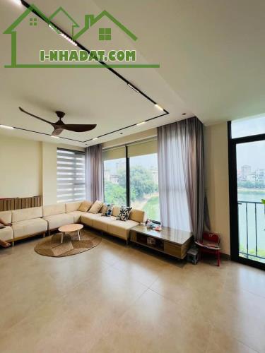 Bán nhà Mặt Hồ Linh Quang-View Hồ 40/45m, 7T Thang máy, MT 7m 24.2 Tỷ, K.Doanh ngon