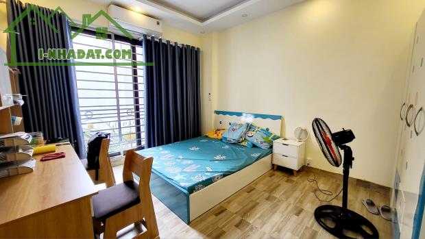Bán nhà Hữu Hưng - Nam Từ Liêm ô tô 10m, nhà dân xây chắc chắn, 31m thông sàn, 4 tỷ 35