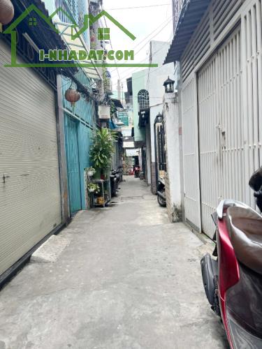 Nhà góc 3 tầng sát HXH đường Tạ Quang Bửu P2Q8 - 4