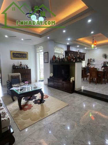 BÁN NHÀ MT Văn Cao, Tân Phú 6 tầng 117m2 (6,5x18). Kinh doanh đỉnh. Giá chỉ 18,9 tỷ. - 2