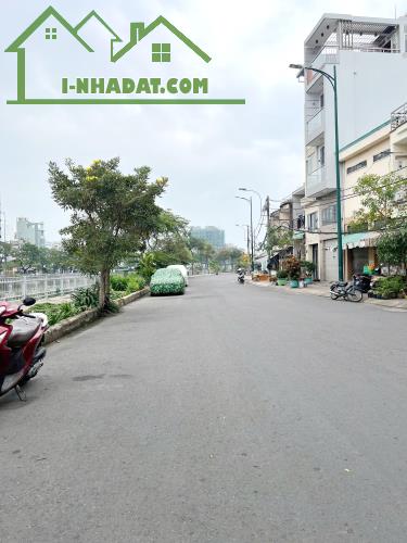 Cho thuê nhà 3 tầng mặt tiền view sông  đường Ba Đình P8Q8 - 4