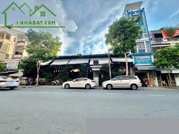 Cho Thuê Nhà Mặt Tiền: 153 Huỳnh Mẫn Đạt - Quận 5 ( 1.300m2 )