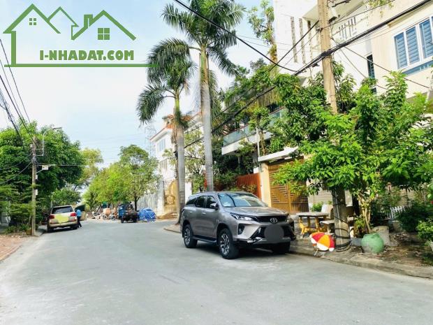 8x21m biệt thự KDC Nam Long - P Phú Thuận Q7 - 4 tầng đẹp - giá 21.9 tỷ