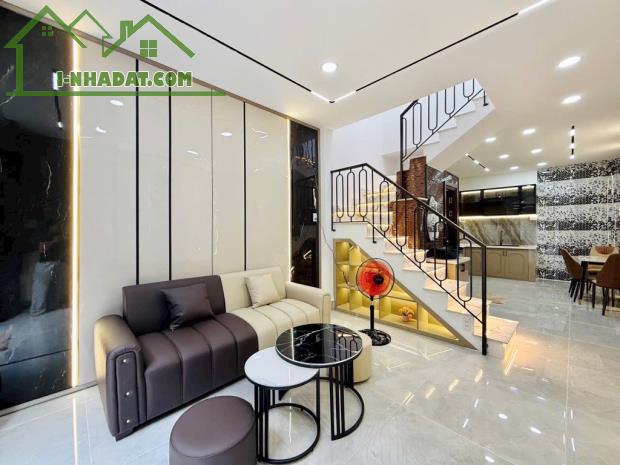 Bán Nhà Phố Quang Trung P10 40M² - Full Nội Thất - Chỉ 4 Tỷ Hơn