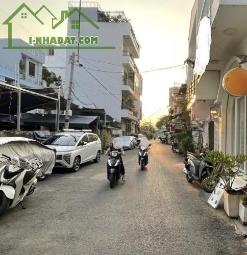 Bán nhà Hoàng Trọng Mậu, kế bên Him Lam, hẻm XE TẢI tránh, nhỉnh 8 tỷ - 4