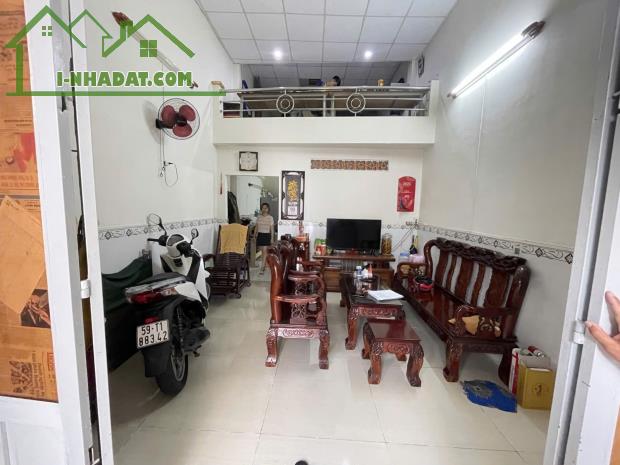 Bán nhà Hoàng Trọng Mậu, kế bên Him Lam, hẻm XE TẢI tránh, nhỉnh 8 tỷ - 3