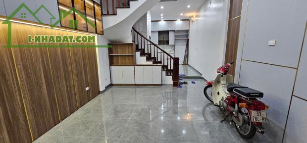 BÁN NHÀ MẶT NGÕ  TAM KHƯƠNG, CHỈ 1 NHÀ RA MẶT PHỐ, Ô TÔ VÀO NHÀ, SỔ PHÂN LÔ - 1
