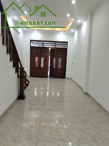 Bán nhanh nhà Thanh Liệt, Thanh Trì, 75m2, 4 tầng, sổ đỏ, ngõ thông, ô tô qua nhà.