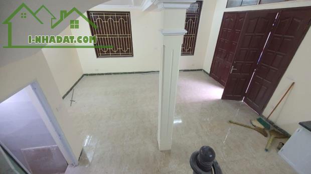 BÁN NHÀ ĐƯỜNG LÁNG LÔ GÓC Ô TÔ TRÁNH GẦN PHỐ 50M2, MT 7,5M, 14 TỶ. - 2