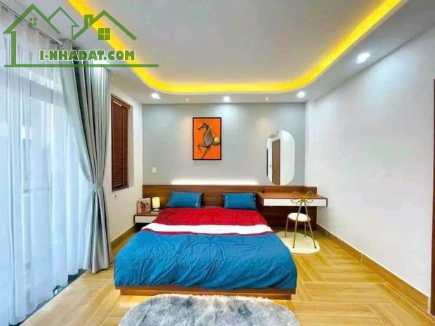 bán nhà 2 lầu , HXH , P14, GV, Giá bán : 7,8 tỷ - còn bớt - 3