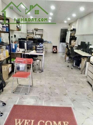 Bán nhà mặt tiền kinh doanh 2 Tầng Quận 7, tặng GPXD 4 Tầng - 2