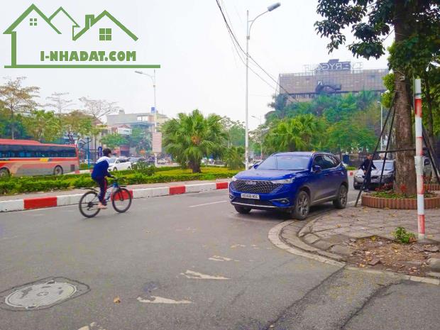 Đất đẹp sát mặt phố Cổ Linh Long Biên vỉa hè KD oto tránh rộng 100m mặt tiền: 7m, 20 tỷ 9