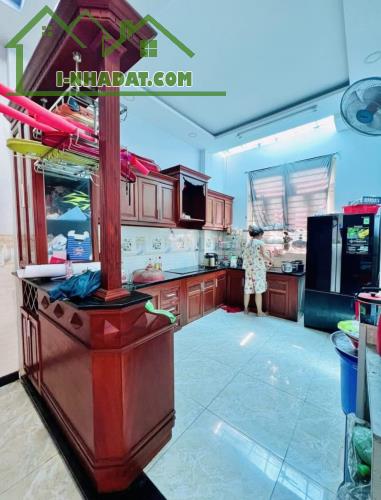 Bán gấp nhà Nguyễn Thị Thập, Tân Phú, Quận 7, Giá 3 tỷ340, Diện tích 60m2