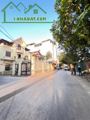 Bán đất Giang Biên 60m2 mặt tiền rộng 4 mét ngõ ô tô giá 3 tỷ 800. - 3