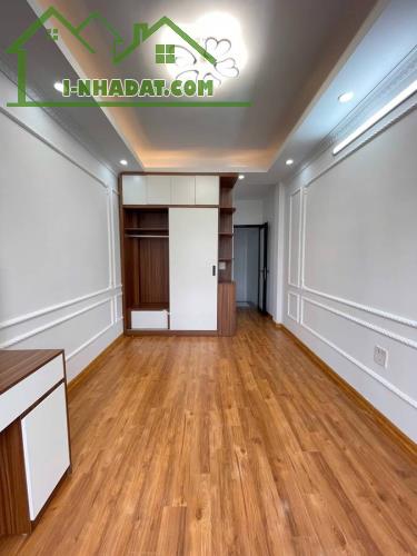 Cần bán nhà Phúc Lợi Long Biên 30m2 MT 4m 4T chỉ nhỉnh 4 tỷ gần chợ trường học - 2