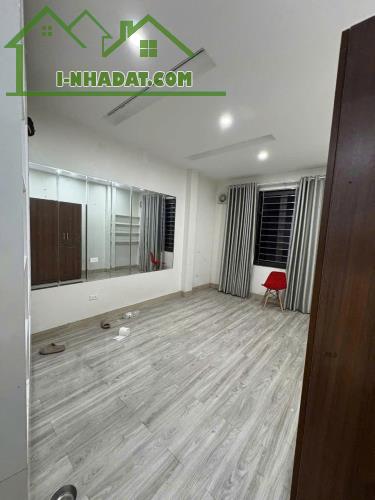 Cho thuê nhà nguyên căn ngõ ô tô, KD Trần Bình, Mai Dịch - Cầu Giấy 35m x 5T giá 16 triệu