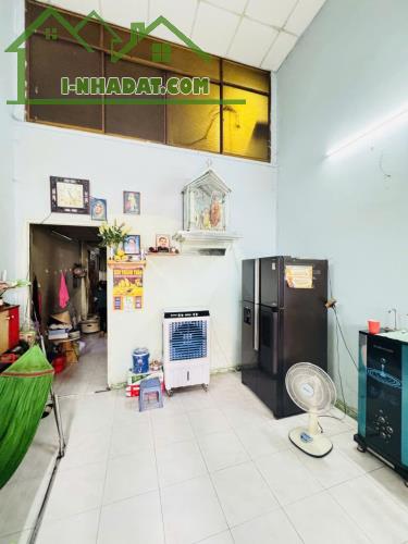 NHÀ BÁN TÂN PHÚ - MTKD TÂN HƯƠNG - 2 TẦNG - DT 4x14 - ĐƯỜNG 20M - NHÀ XẤU - GIÁ 10 🧄  Mô - 2