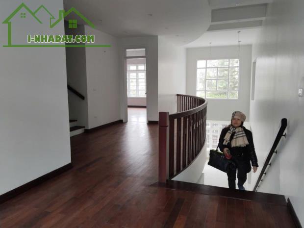 +NGỌC THỤY -LONG BIÊN-DT170/222M2- 4T-MT10M -NHỈNH 26 TỶ (đàm phán).  + Vị trí ĐẮC ĐỊA MẶT - 1