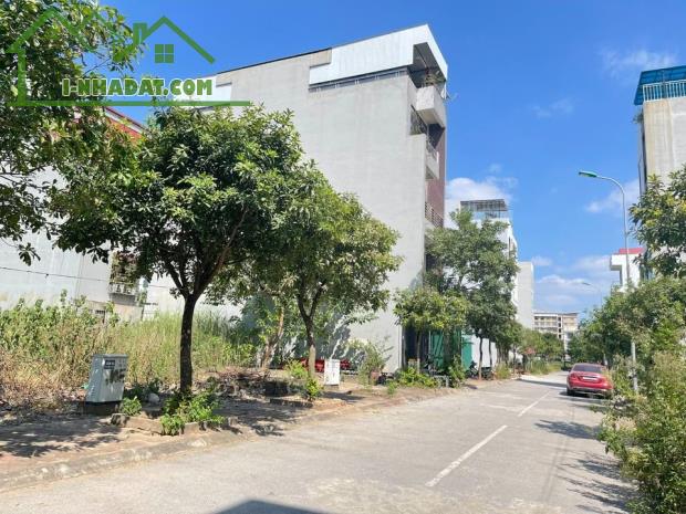Bán đất TĐC Trâu Quỳ Gia Lâm hướng Đông Nam thoáng mát.