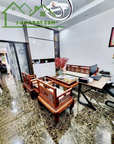 NHƯỢNG NHÀ PHỐ KIM NGƯU YÊN LẠC - PHÂN LÔ - GARA 7 CHỖ - THANG MÁY - 63M2 X 5T - SĐ CC - 2