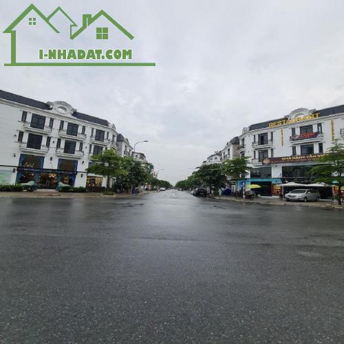 Kinh doanh siêu đỉnh tại Trâu Quỳ, Gia Lâm, Hà Nội. 123m2 3 mặt tiền, đường 16m. Lh - 2