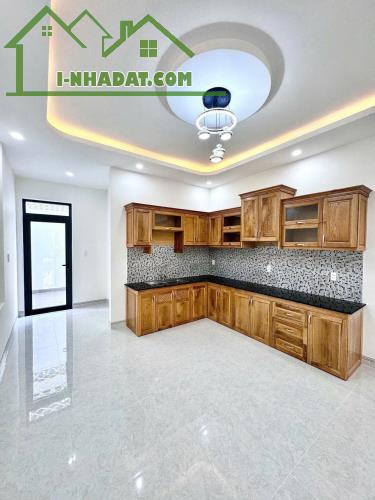 Bán nhá 1 trệt 3 lầu KDC D2D, gần mầm Non Á Châu, Thống Nhất, 84m2, giá 7 tỷ 950. - 2