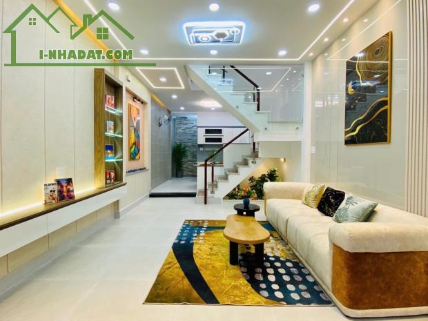 NHÀ ĐẸP - GẦN CÔNG VIÊN LÀNG HOA & CHỢ ĐÊM HẠNH THÔNG TÂY QUANG TRUNG - HXH - DT 44M² - 2 - 1